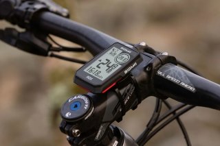 SIGMA ROX 2.0 bike computer with close the gap mount